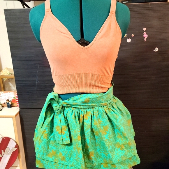 NEW Free People Movement Good Karma V Neck Crop Sports in Tan/Sand M/L - Picture 12 of 14